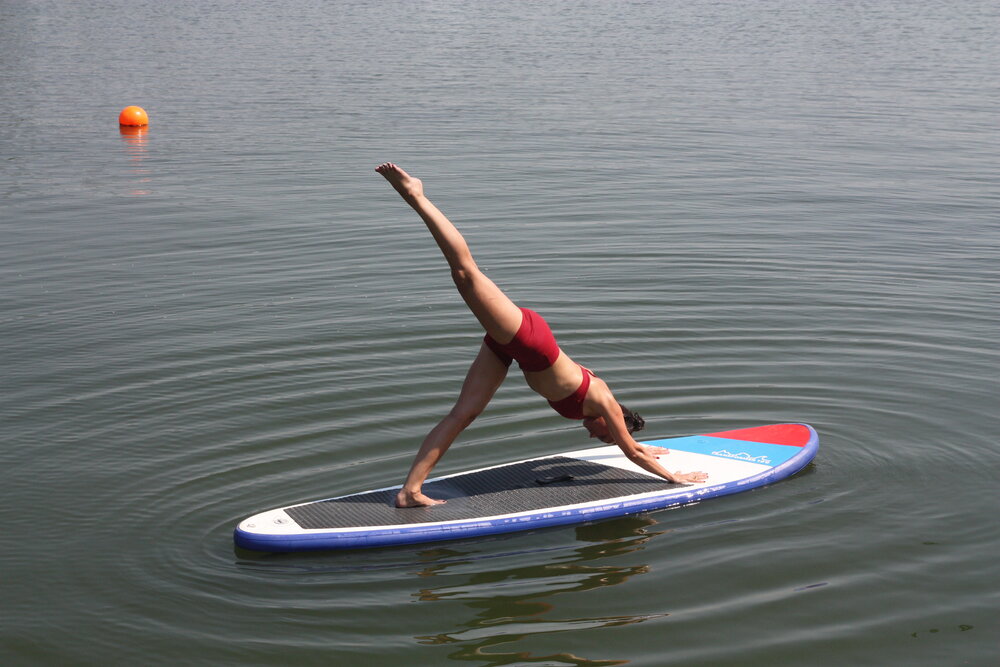 Stand Up Paddle Boarding, auch Stand Up Paddle Surfing oder SUP genannt, ist eine relativ neue Wassersportart und gewinnt immer mehr an Beliebtheit.